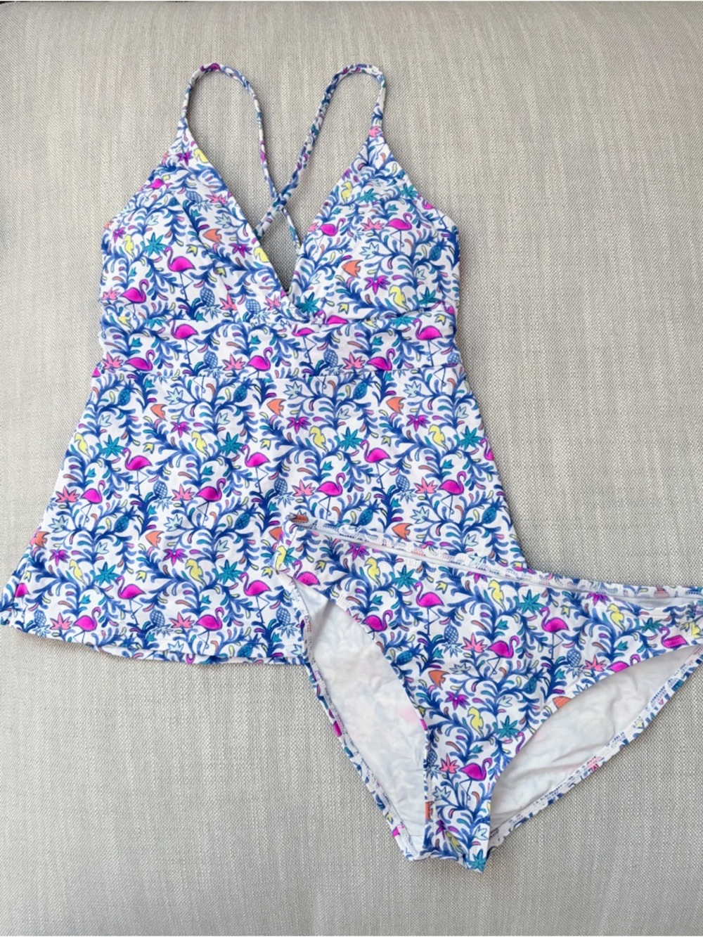 Vineyard Vines Women’s Tankini and Bikini Set, XS size